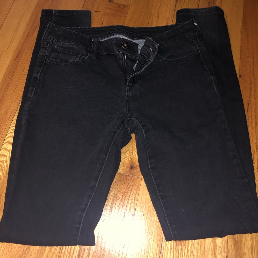 Black skinny jeans